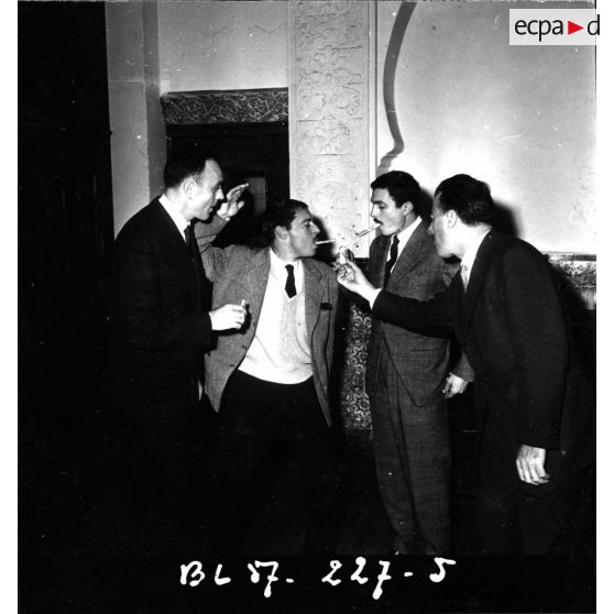 Cocktail Philips à l'hôtel Saint-Georges. [Description en cours]