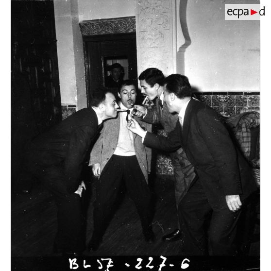 Cocktail Philips à l'hôtel Saint-Georges. [Description en cours]