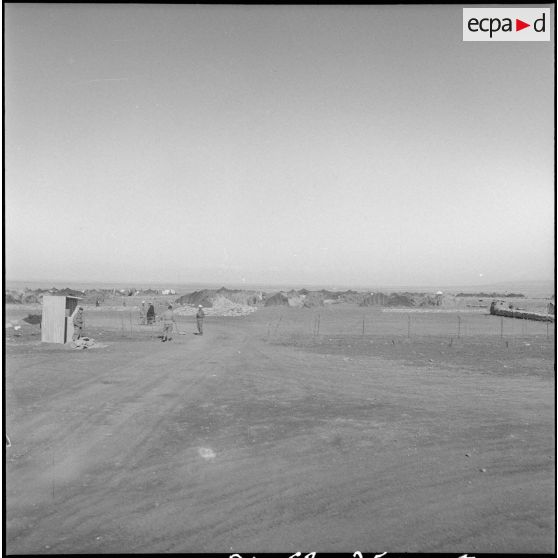 Vie quotidienne au 8e régiment d'infanterie motorisé. [Description en cours]