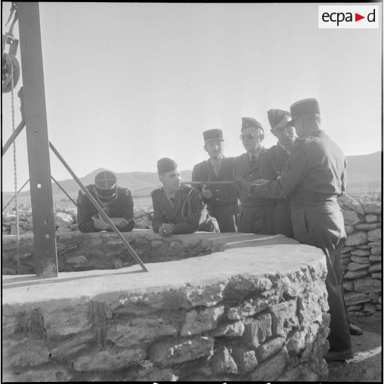 Vie quotidienne au 8e régiment d'infanterie motorisé. [Description en cours]