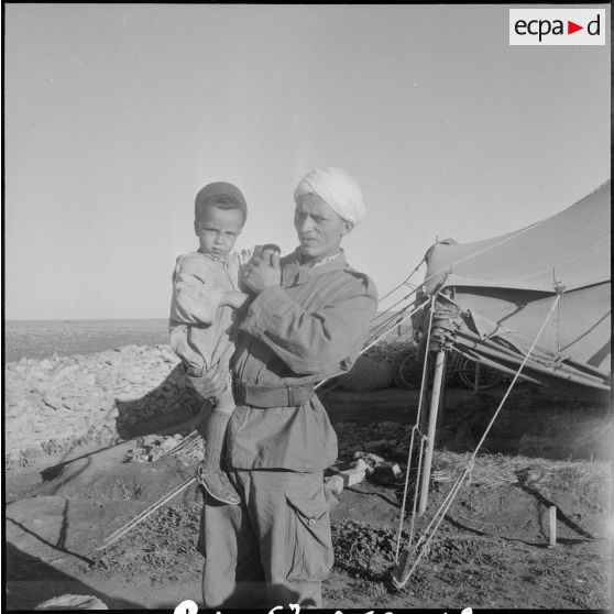 Vie quotidienne au 8e régiment d'infanterie motorisé. [Description en cours]
