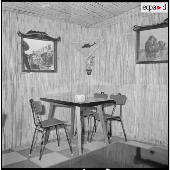 Visite d’un restaurant vietnamien. [Description en cours]