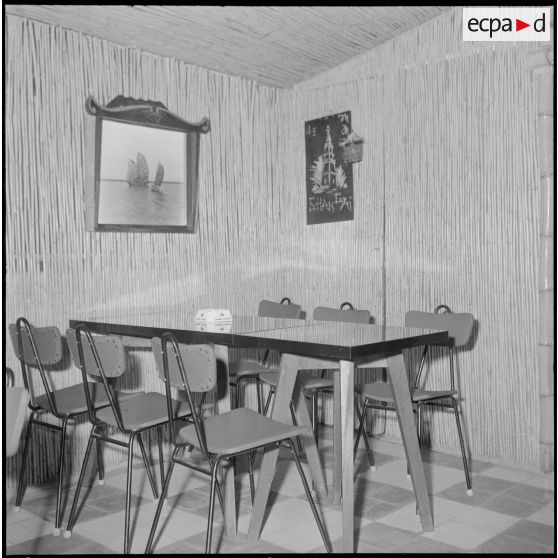 Visite d’un restaurant vietnamien. [Description en cours]