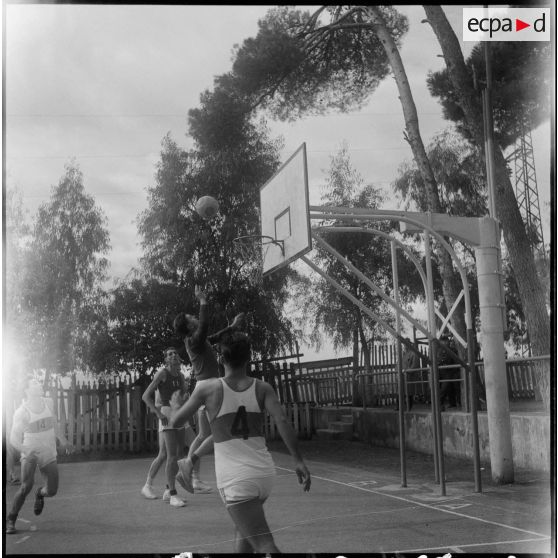 Match de basket-ball. [Description en cours]