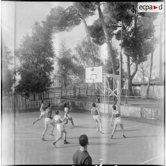 Match de basket-ball. [Description en cours]