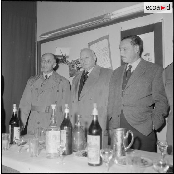 Réception dans les locaux du journal Le Bled. [Description en cours]