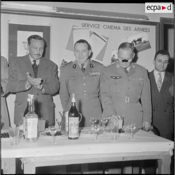 Réception dans les locaux du journal Le Bled. [Description en cours]