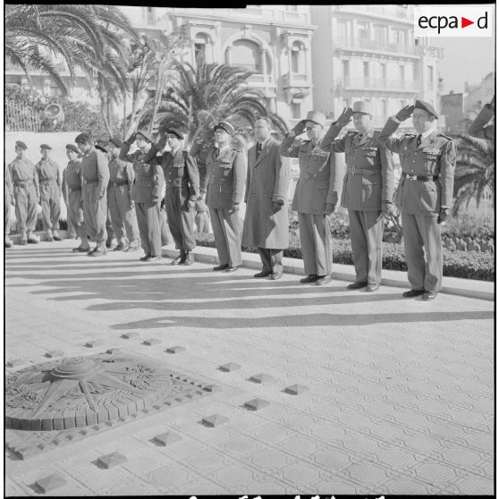 Retour à Alger des élèves moniteurs de la jeunesse algérienne. [Description en cours]
