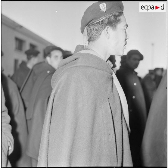 Retour à Alger des élèves moniteurs de la jeunesse algérienne. [Description en cours]