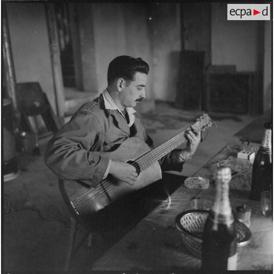 Vie quotidienne d’un régiment de blindés. [Description en cours]