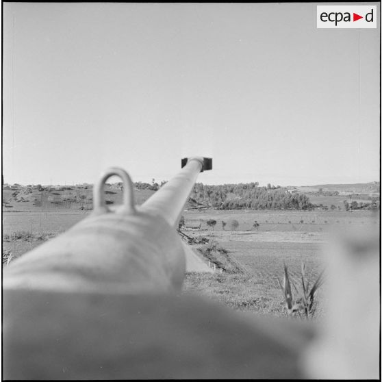 Vie quotidienne d’un régiment de blindés. [Description en cours]