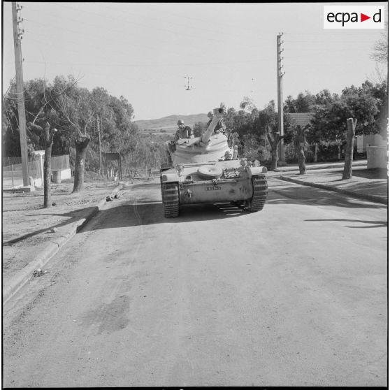 Vie quotidienne d’un régiment de blindés. [Description en cours]