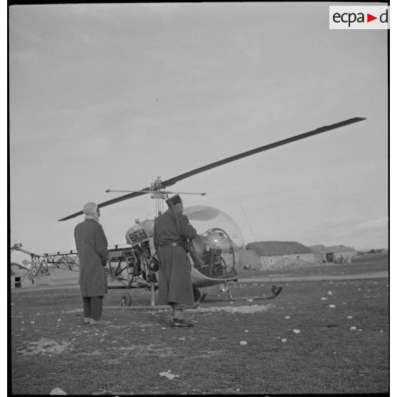 Le groupe d'hélicoptères n° 2 à Aïn-Arnat. [Description en cours]