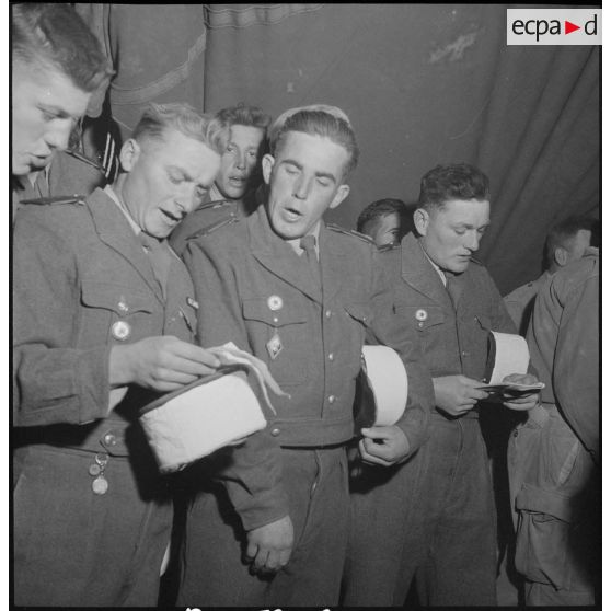 Le 4e REI à Zeribet-el-Oued. [Description en cours]