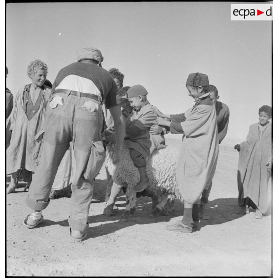 Le 4e REI à Zeribet-el-Oued. [Description en cours]