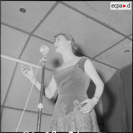 Spectacle récréatif en l'honneur des militaires blessés ou malades. [Description en cours]