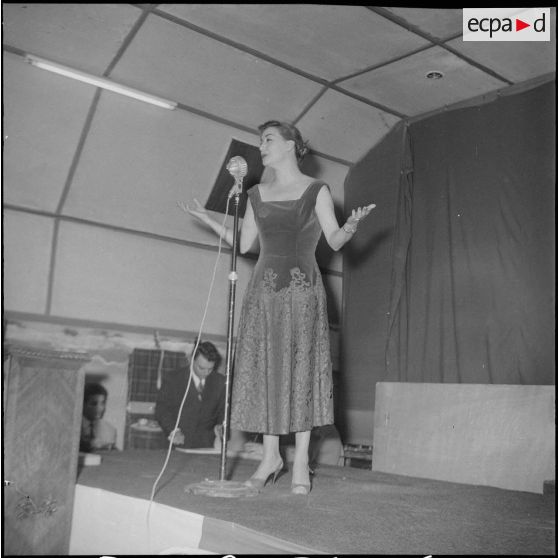 Spectacle récréatif en l'honneur des militaires blessés ou malades. [Description en cours]