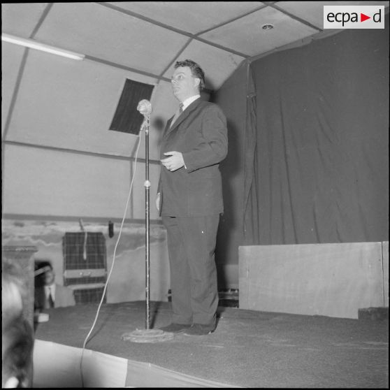 Spectacle récréatif en l'honneur des militaires blessés ou malades. [Description en cours]