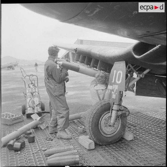 La 15e flottille de l'Aéronavale sur la base aérienne opérationnelle de Télergma (BAO) 211. [Description en cours]
