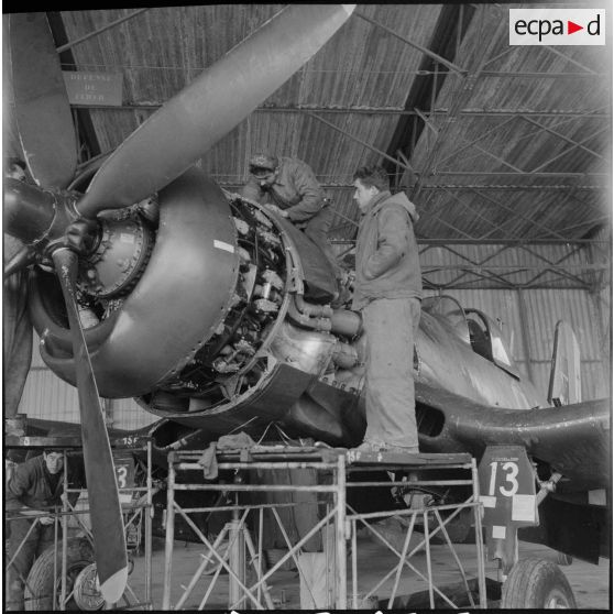 La 15e flottille de l'Aéronavale sur la base aérienne opérationnelle de Télergma (BAO) 211. [Description en cours]