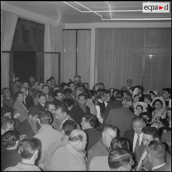 Arrivée des joueurs du stade Rennais à Alger. [Description en cours]