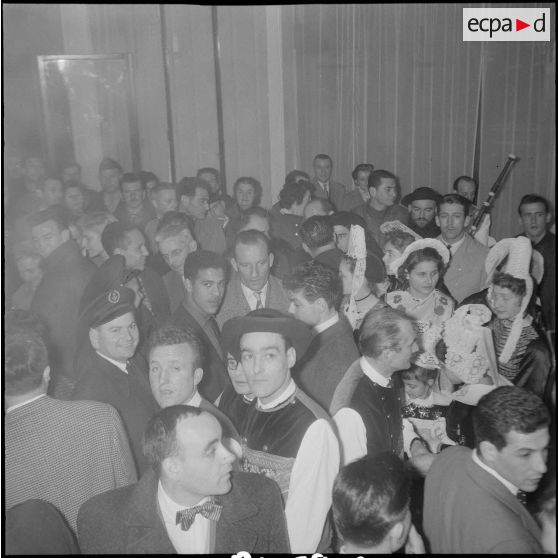 Arrivée des joueurs du stade Rennais à Alger. [Description en cours]