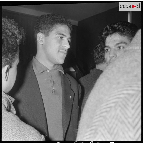 Arrivée des joueurs du stade Rennais à Alger. [Description en cours]