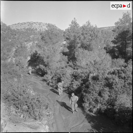 Le 7e RH à Bouïra dans la région d'Alger. [Description en cours]