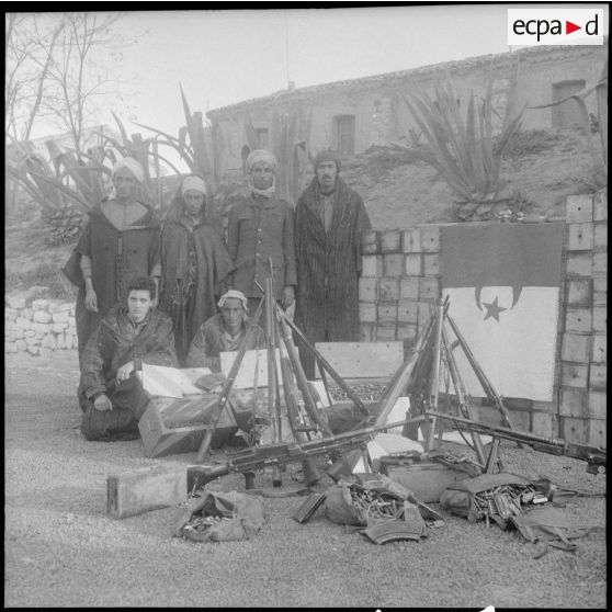Prisonniers de la wilaya 5. [Description en cours]