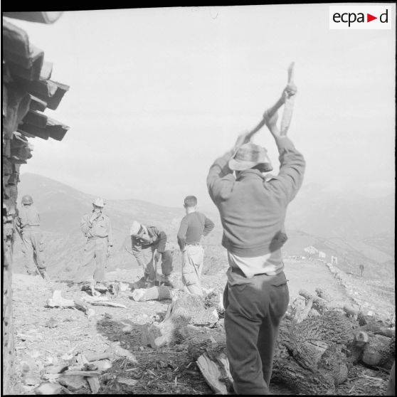 Le 2/11e RIC à Adekar. [Description en cours]