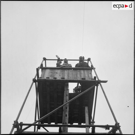 Le 2/11e RIC à Adekar. [Description en cours]