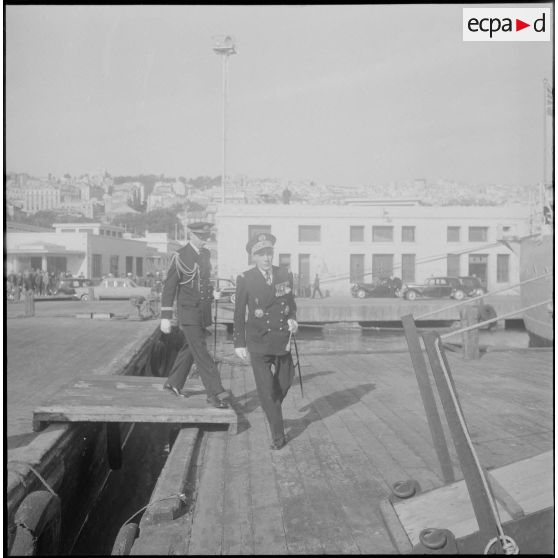 Arrivée du navire Le Sheffield. [Description en cours]