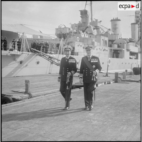 Arrivée du navire Le Sheffield. [Description en cours]