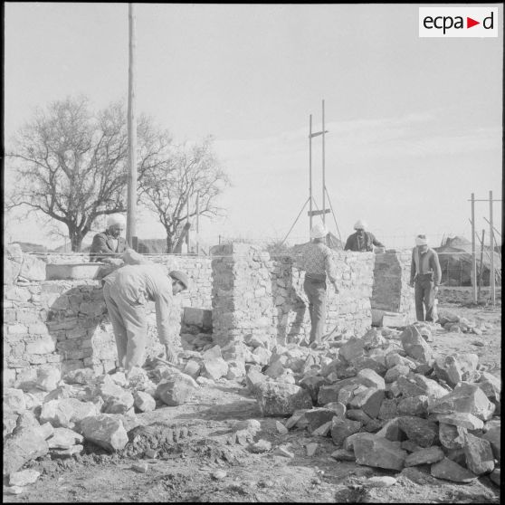 Chantier de construction. [Description en cours]