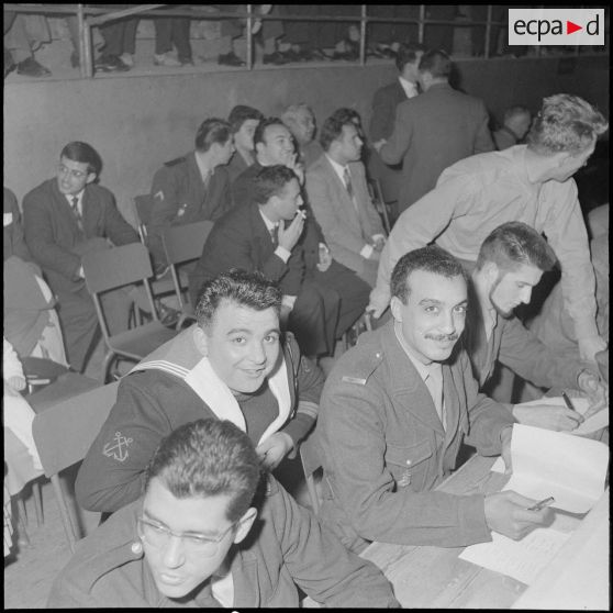 Demi-finale et finale interarmes de boxe d'Afrique du Nord. [Description en cours]