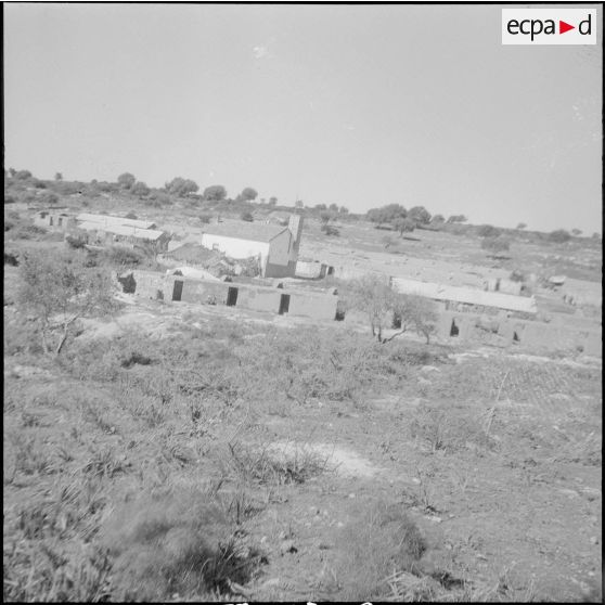 Auto-défense de fermes. [Description en cours]