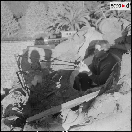 Auto-défense de fermes. [Description en cours]