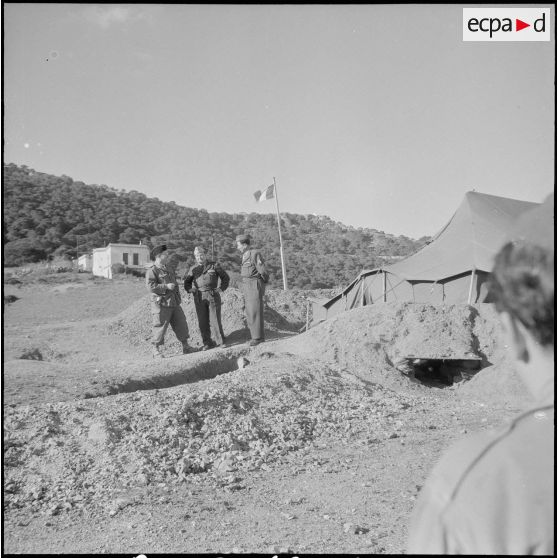 Unités territoriales à Oran. [Description en cours]