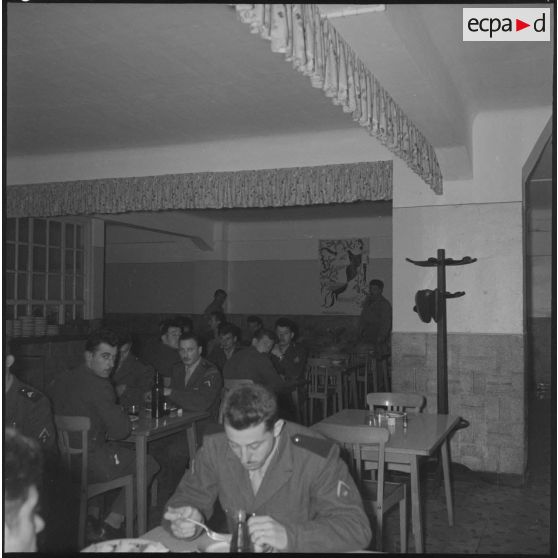 Foyer de la Croix-Rouge française. [Description en cours]