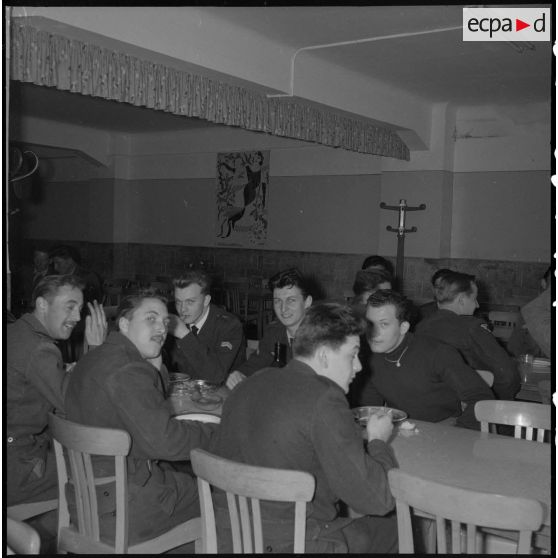 Foyer de la Croix-Rouge française. [Description en cours]