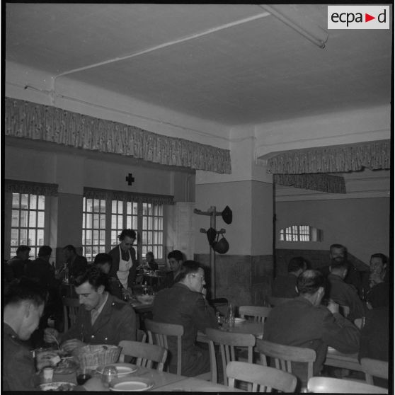 Foyer de la Croix-Rouge française. [Description en cours]