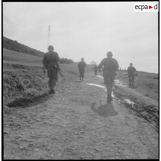 Instruction militaire et entraînement sportif. [Description en cours]