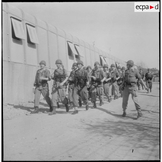 Instruction militaire et entraînement sportif. [Description en cours]