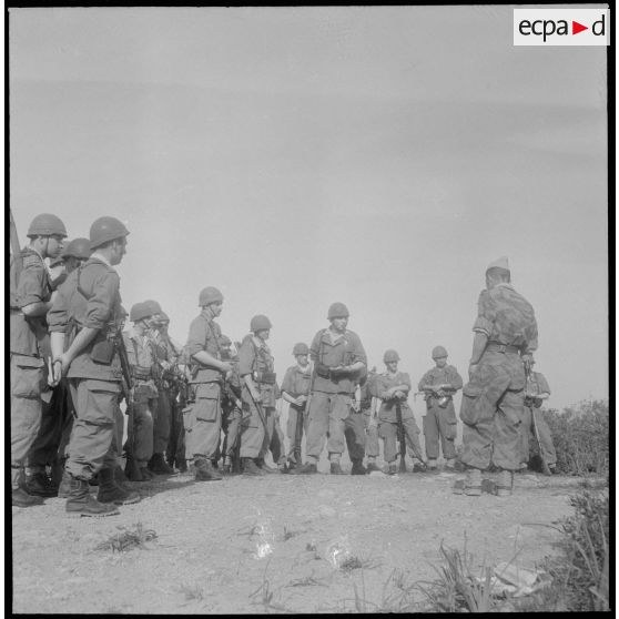 Instruction militaire et entraînement sportif. [Description en cours]