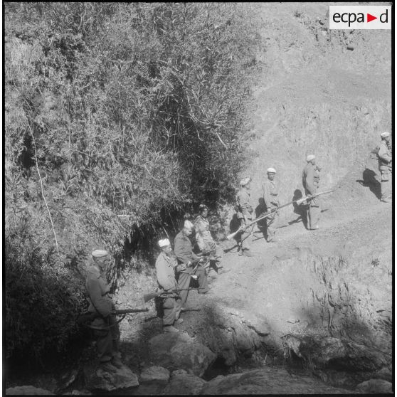 Le 22e RI et sa harka. [Description en cours]