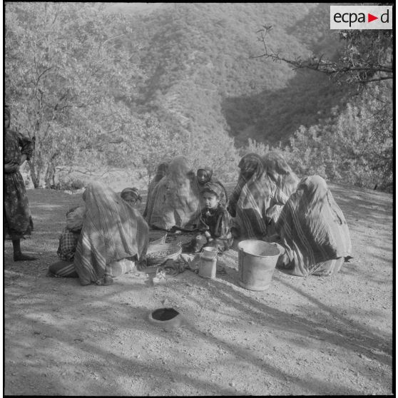 Le 22e RI et sa harka. [Description en cours]