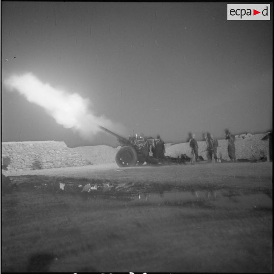 Tirs d'artillerie. [Description en cours]