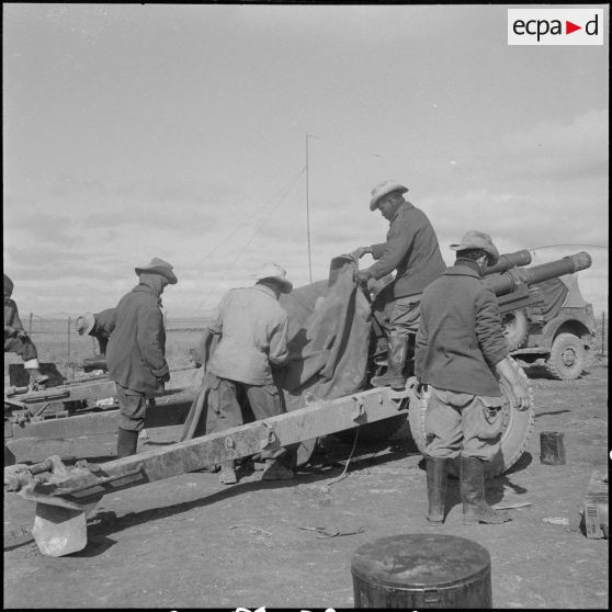 Tirs d'artillerie. [Description en cours]