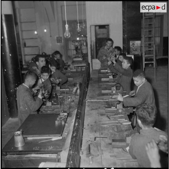 Un centre de jeunesse. [Description en cours]