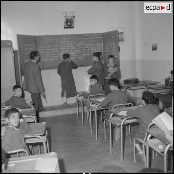 Un centre de jeunesse. [Description en cours]